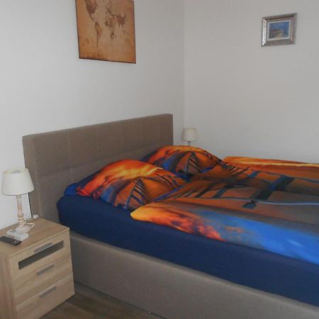 Kajuete Hotel Brake  Kültér fotó