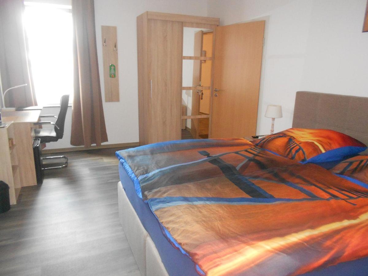 Kajuete Hotel Brake  Kültér fotó