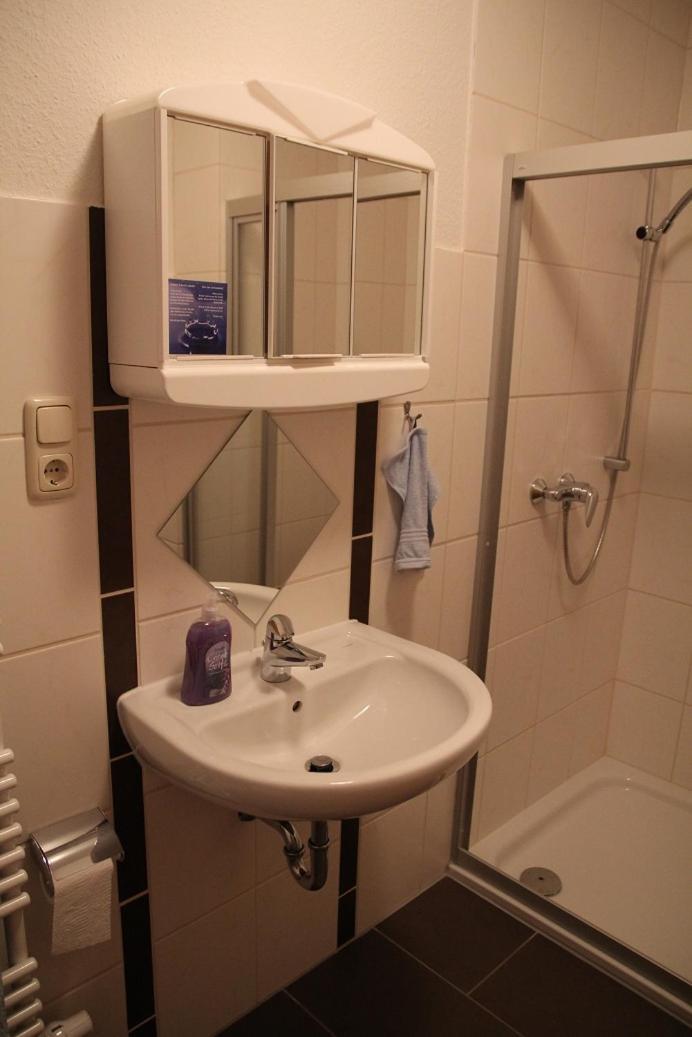 Kajuete Hotel Brake  Kültér fotó